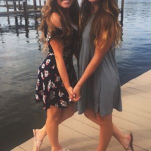 Floral off the Shoulder Warp-Dress